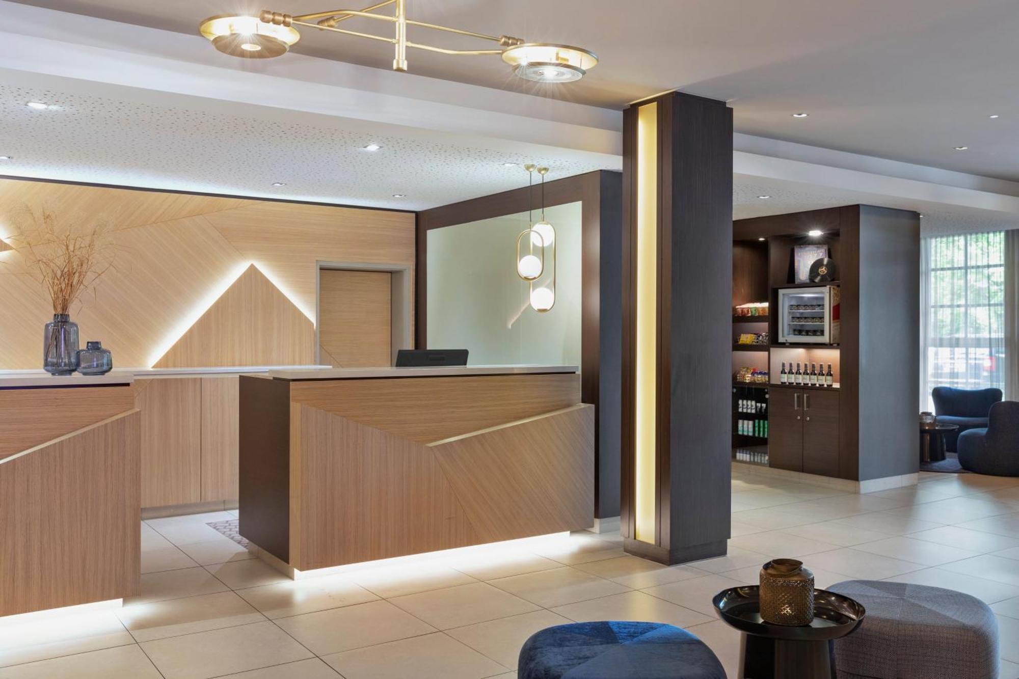 Courtyard By Marriott Wiesbaden-Nordenstadt Exterior photo